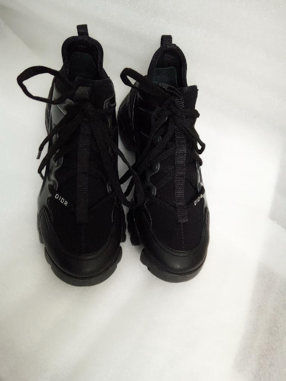 Dior D-Connect Sneakers size EU 35. Made in Italy. With serial number LS35
